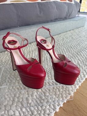 Gucci pumps